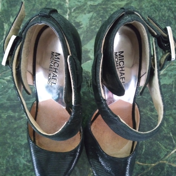 Michael Kors Platform Shoes - Picture 2 of 4